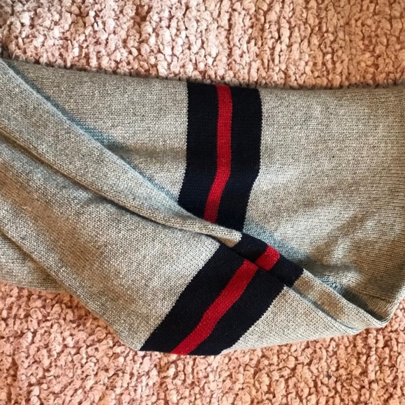 ♡ RARE BRANDY MELVILLE SWEATER ♡ - Picture 2 of 6